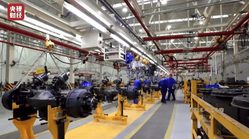 紅色財(cái)經(jīng) 信物百年 第六十四集丨山溝溝誕生的汽車廠 遠(yuǎn)銷80多個(gè)國(guó)家和地區(qū) 一盞馬燈,照亮新中國(guó)汽車工業(yè)體系之路